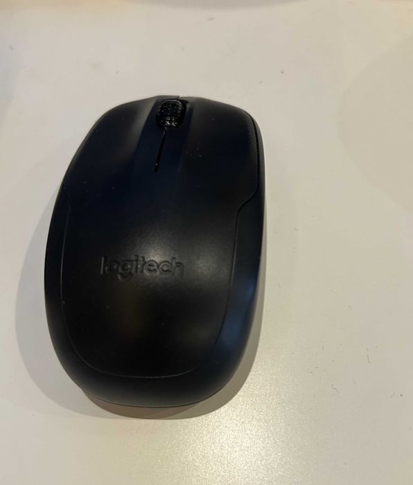 Клавиатура + мишка Logitech MK 220