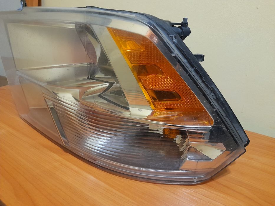 Фар(ляв) за Dodge Ram/Додж Рам 1500 4-та генерация.