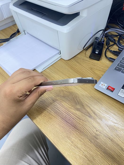 Iphone 15 pro  holati ideal usta kurmagan