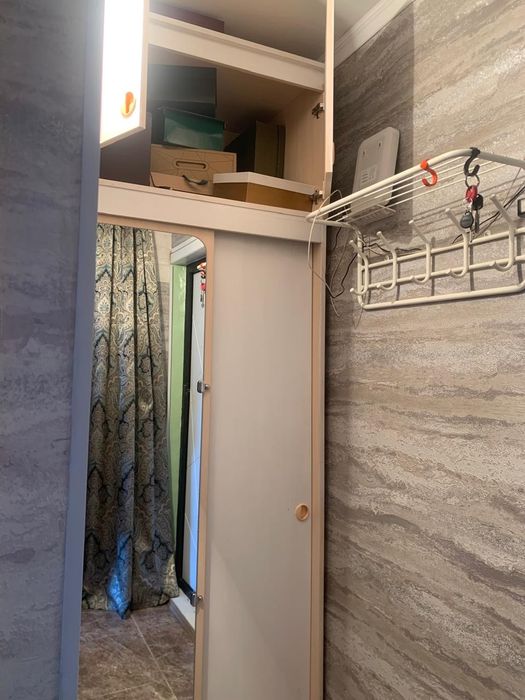 Продаю шкаф б/у цена 20000 тыс.