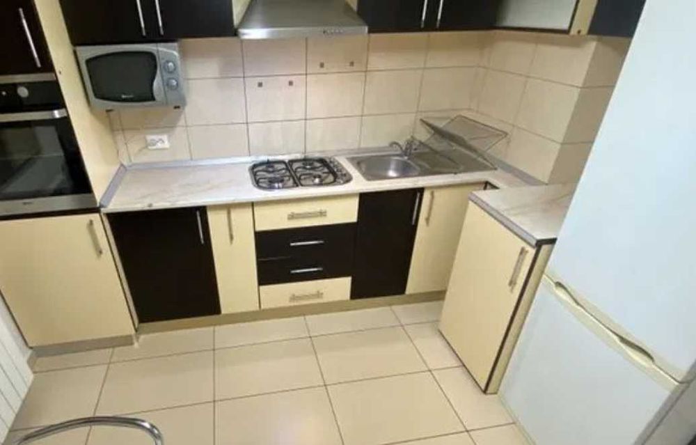 Дава се под наем Двустаен апартамент в Пловдив, Тракия - 44 кв.м за 137.7 € - Снимка #1