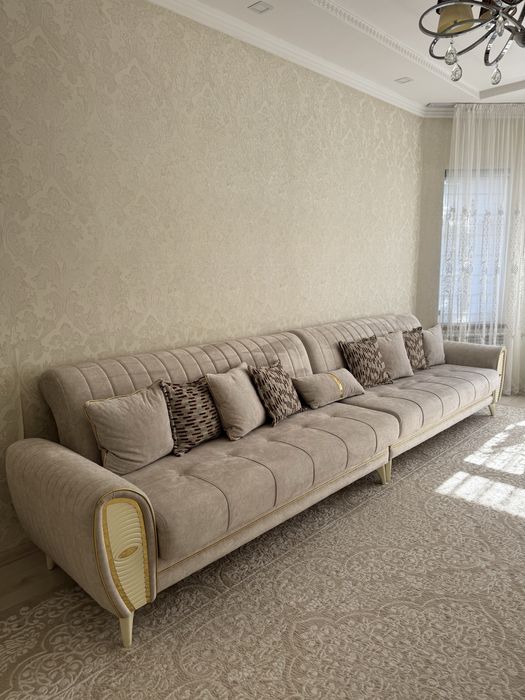 Диван 4.4 метр новая срочно продается