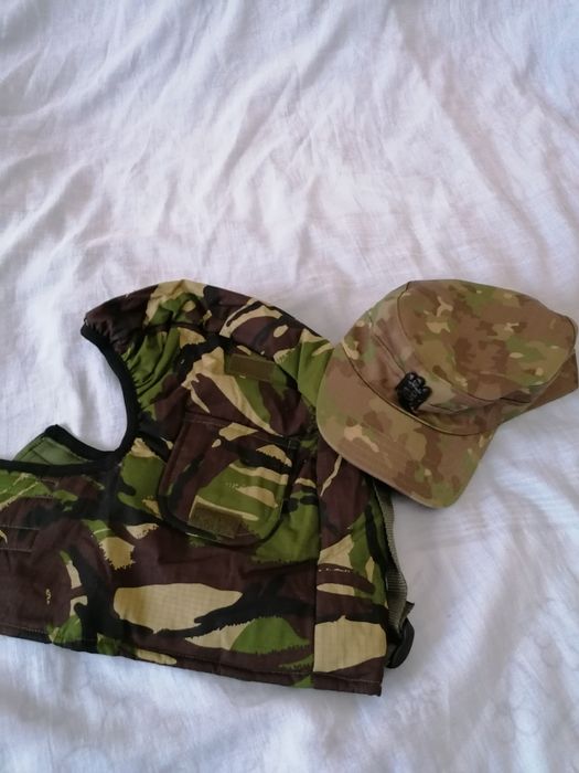 Pantaloni și tricou