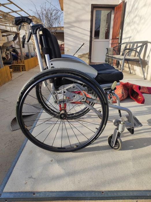 Инвалидная коляска