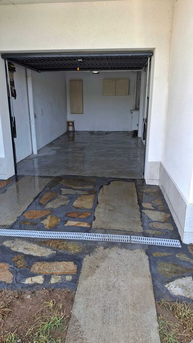 Дава се под наем Гараж / Паркомясто в София, Младост 3 - 20 кв.м за 178.5 € - Снимка #1