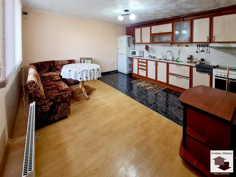 145269 Две къщи в един двор за продажба в гр. Полски Тръмбеш