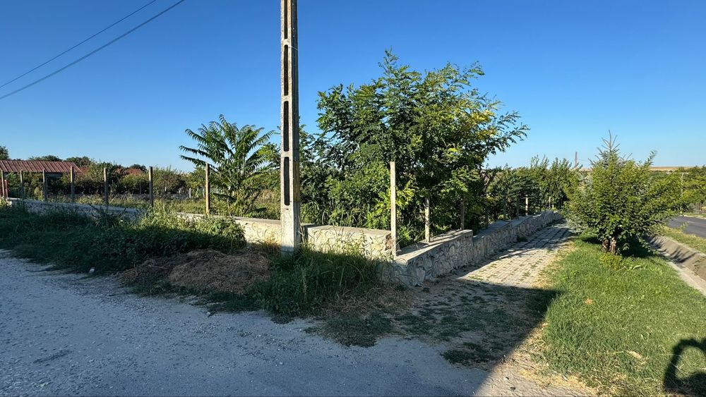 Teren intravilan la șosea