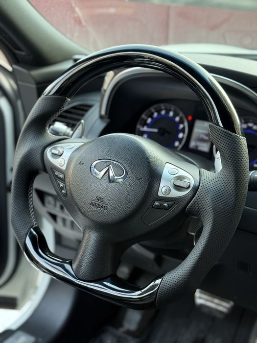 Кастомный анатомический руль Infiniti FX35 FX37 FX50 QX70
