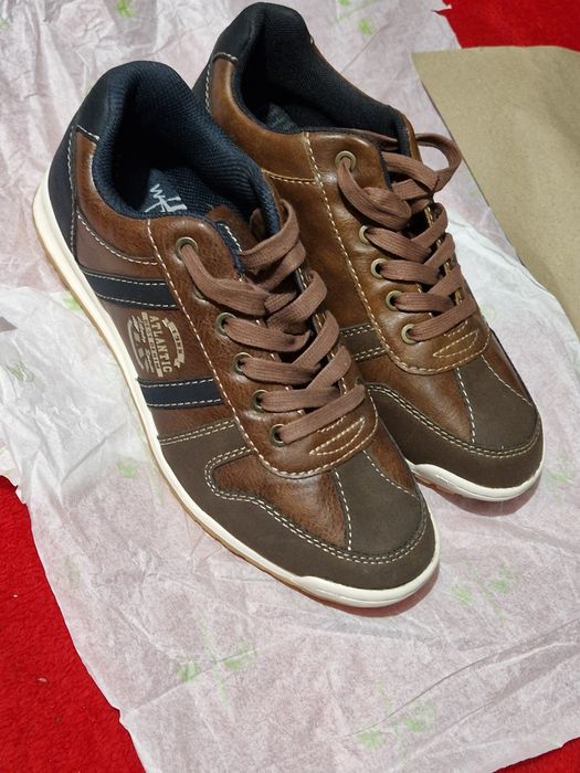 Pantofi sport nr 40
