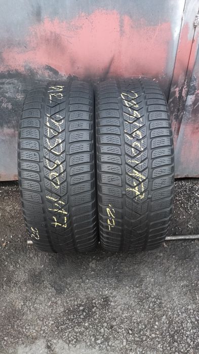 2бр. зимни гуми 225/50/17 Pirelli Sotto Zero 3 
dot22
6.5mm
Добро съст