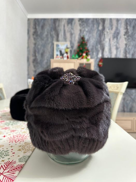Норковая шапка .