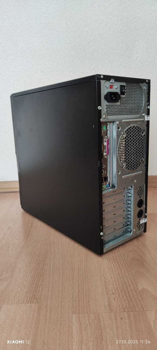 Настолен компютър с Windows 10 pro