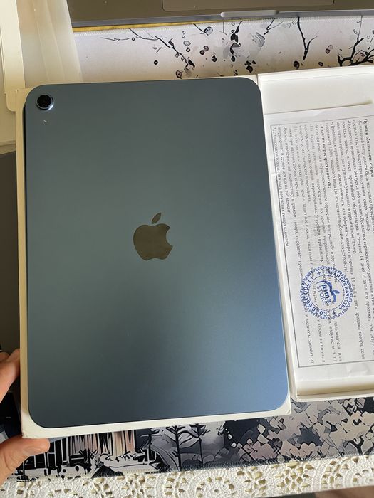 Продам iPad 11, 2025, A16 НА ГАРАНТИИ