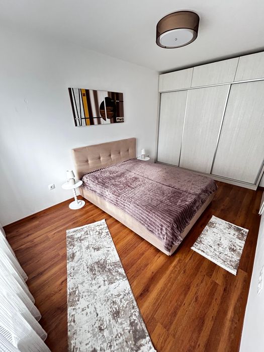 Închiriez apartament cu 2 camere in Avantgarden3