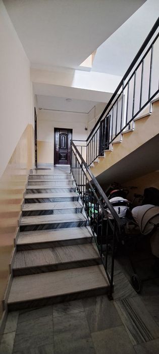 Нурафшон Новостройка 
2 хона
1 этаж
5 этажом дом
74 кв.м