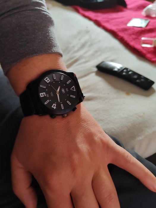 Ceas  deosebit, masculin,stare bună