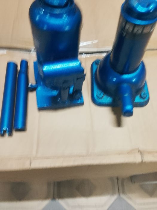 Продам гидравлический домкраты