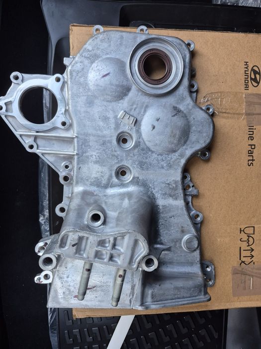 Капак за ангренажна верига hyundai i20 1.2  78 кс