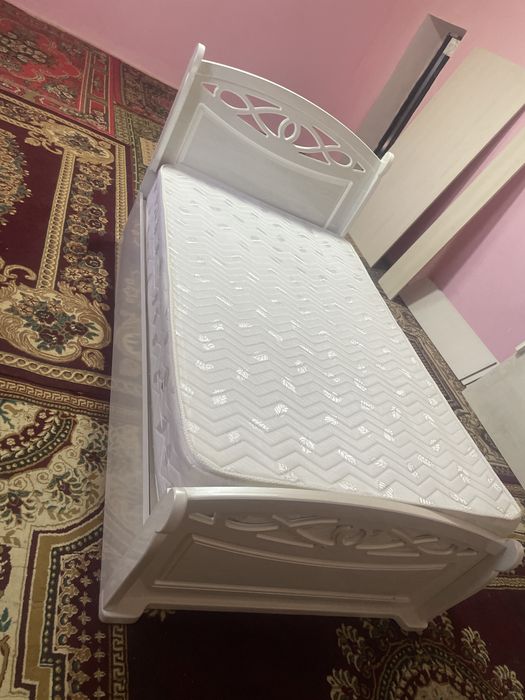 Divan 1 adamliq 2 dana