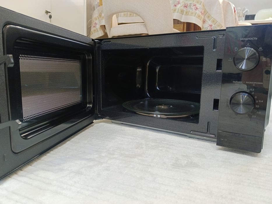 Микроволновка продам