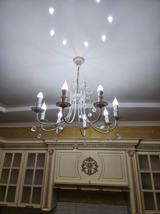 Продам люстру в очень хорошем состояний