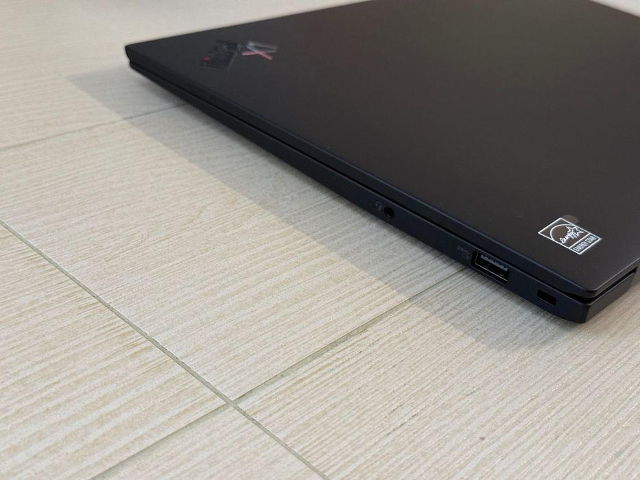 Чисто Нов Лаптоп 14’FHD+IPS Touch Lenovo Thinkpad X1 Carbon Gen11 Core  i5-1345u 16GB LPDDR5 6400Mhz 256GB SSD Nvme