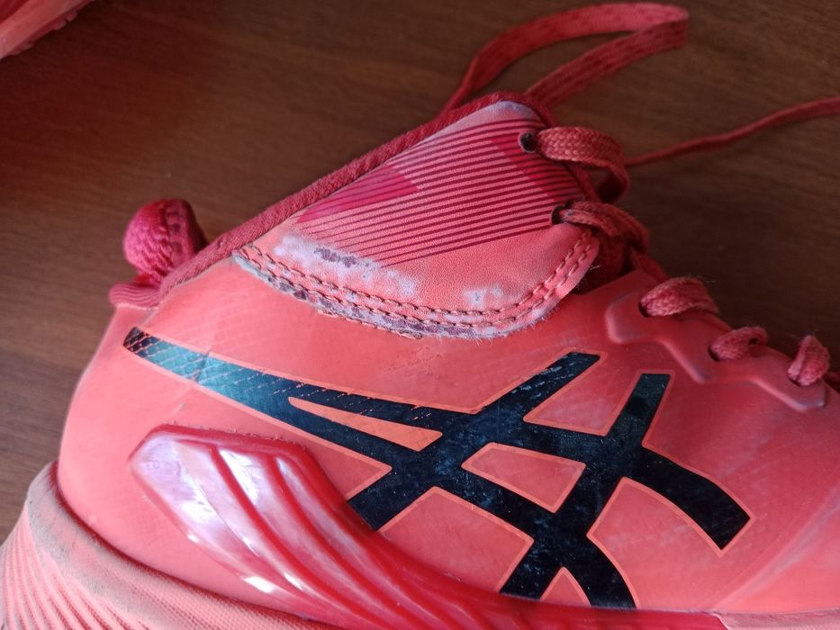 Продам ассиксы токио