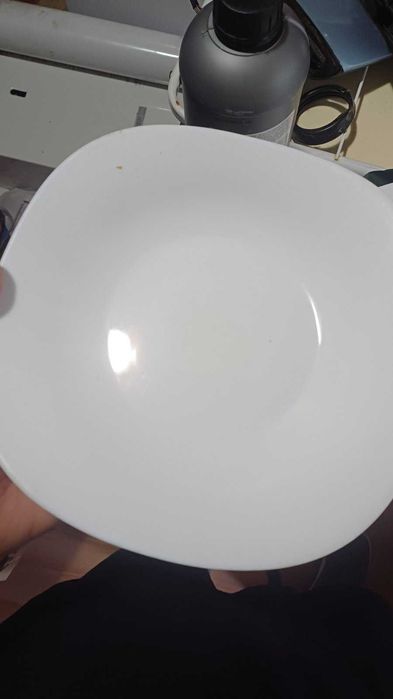 Посуда за ресторант,чинии,чаши,вилици ,ножове