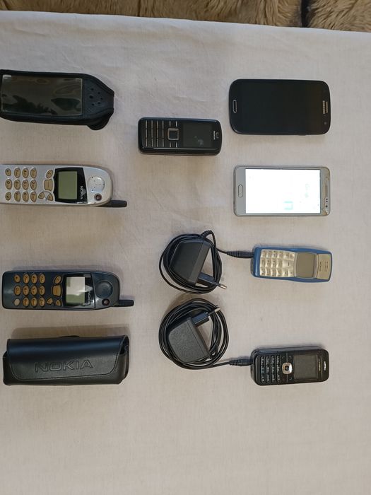 Телефони Nokia  и Samsung