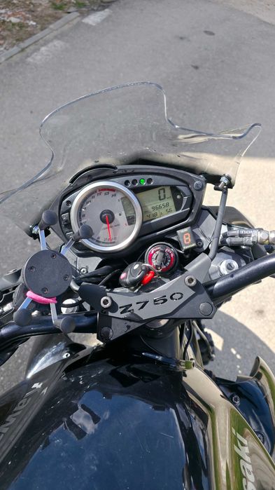 Kawasaki Z750 2009 Full Black Naked (NU Suzuki, Yamaha KTM HONDA, 125, A1,A2)