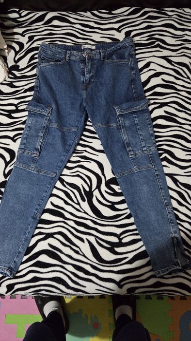 Дънки на марката Зара