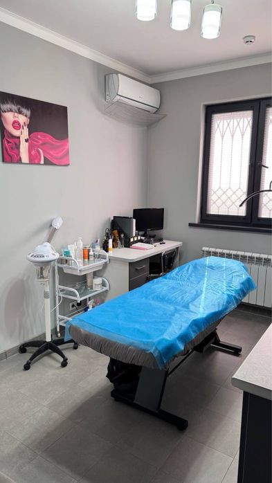 Сдается в аренду новое(евроремонт) Нежилое коммерческое помещение!