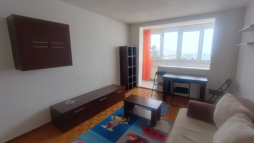 Proprietar, închiriez apartament de două camere în zona Astra