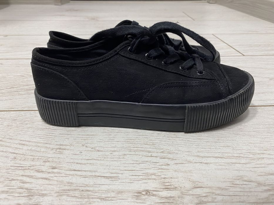 Papuci H&M negri