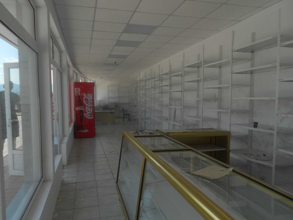 Дава се под наем Магазин в Свиленград - 100 кв.м за 765 € - Снимка #3