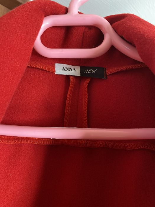 Продается пальто-накидка осенее...