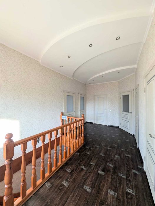 Продажа 6-комнатной дома.