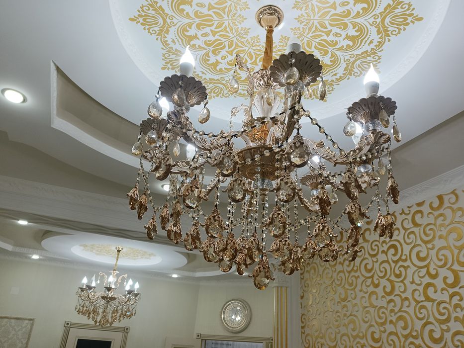 Люстра сатылады золотистый