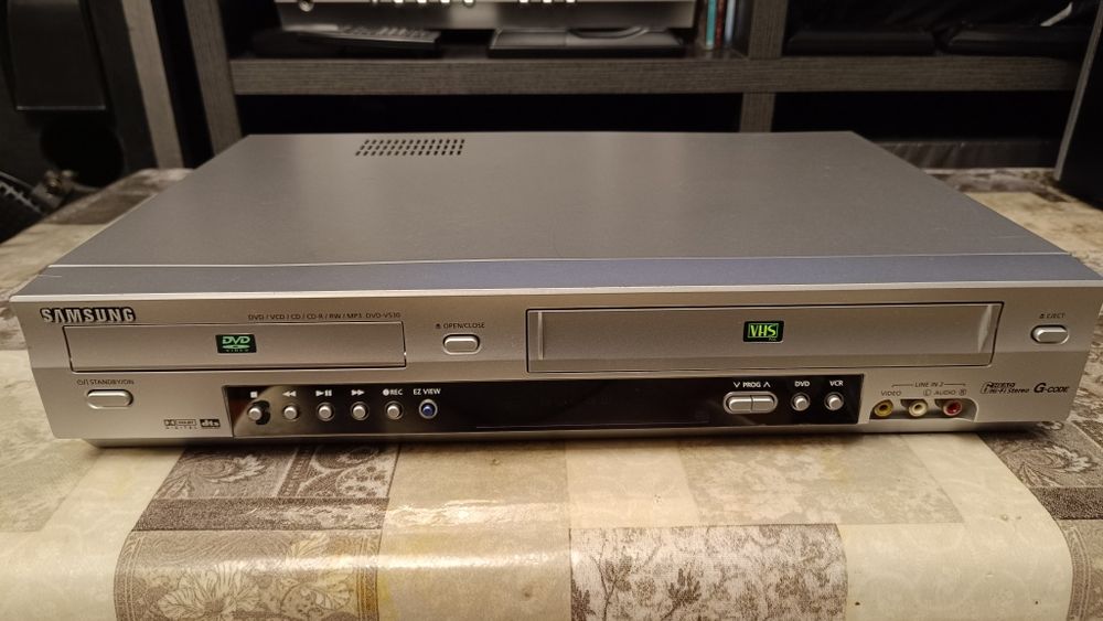 Проигрыватель DVD/VHC Samsung