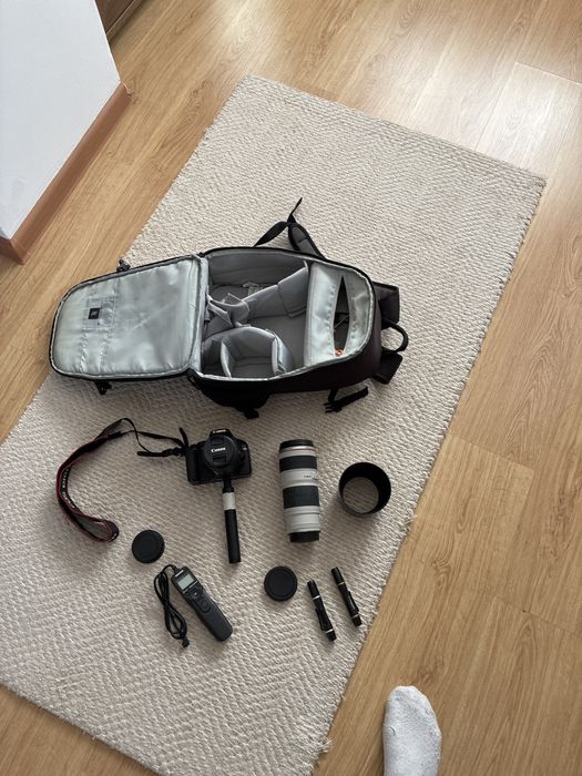 Canon  eos  550D plus lentile