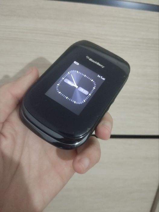 BlackBerry 9670 Original.