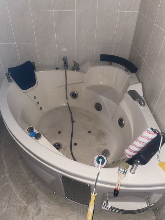 Отдам даром джакузи, раковина и унитаз