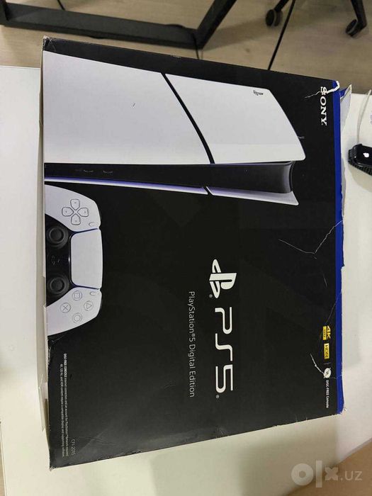 Playstation 5 Digital Edition 1TB + 1 joystick