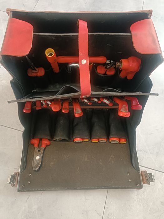 Набор инструментов электрика