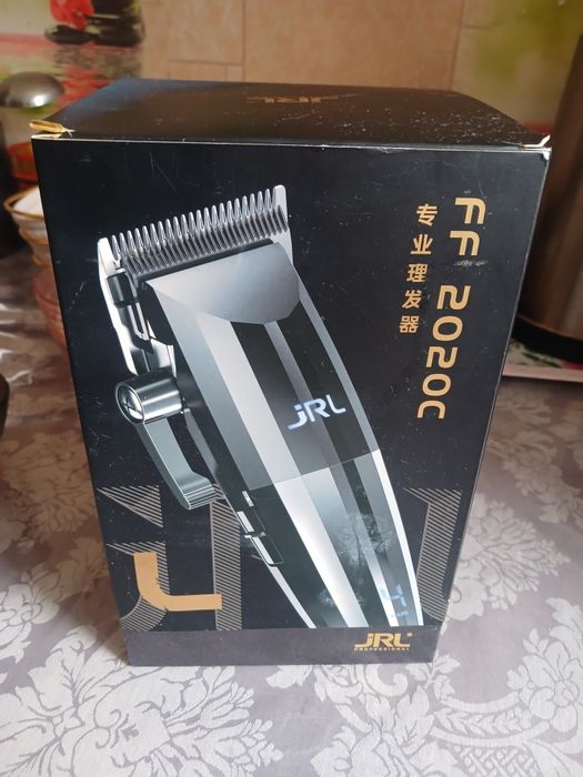 Машинка для стрижки и триммер этой же фирмы