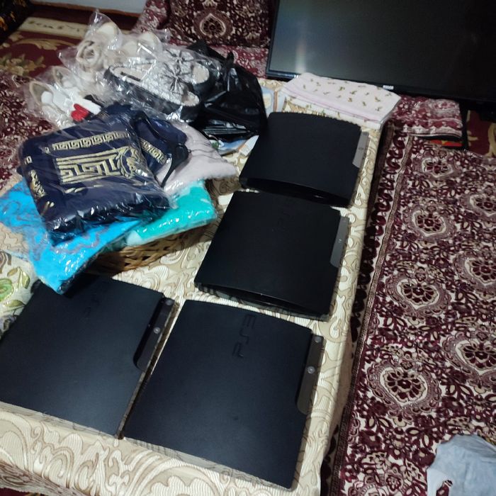 PlayStationi 3 kampilei sotiladi narxi$ 3.500