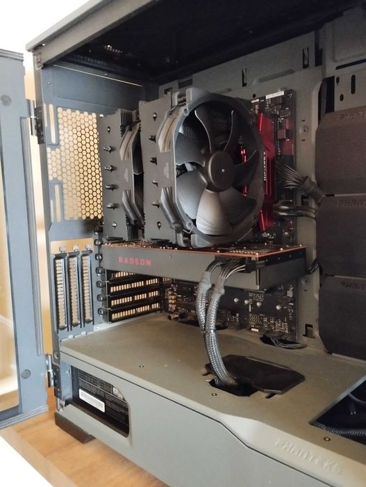 Геймърси Компютър AMD Ryzen 2600,  AMD Radeon 5700, 32GB