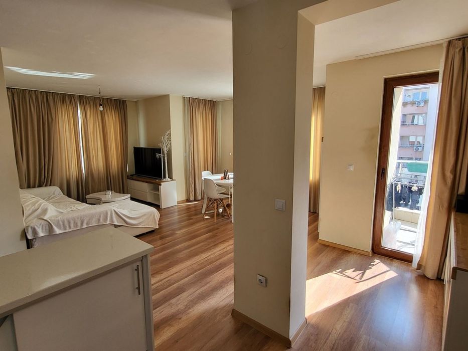 Продава се Двустаен апартамент в София, Белите брези - 88 кв.м за 1768 €/кв.м - Снимка #3