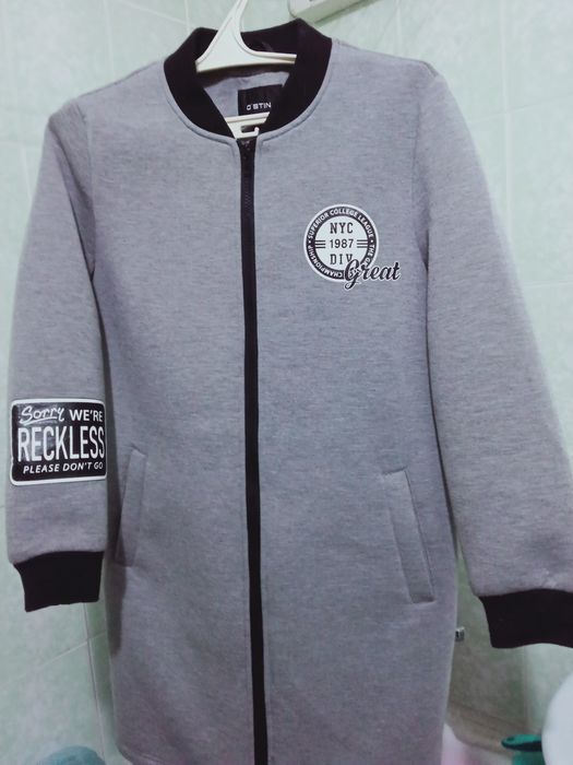 Продам женские куртки