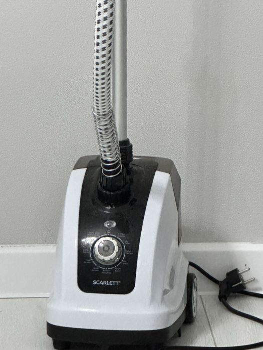 Напольный отпариватель Scarlett